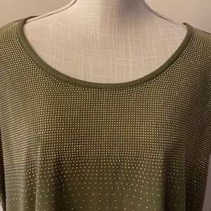 cb established 1962 women’s plus top with gold dots front sparkle ✨ size 2X